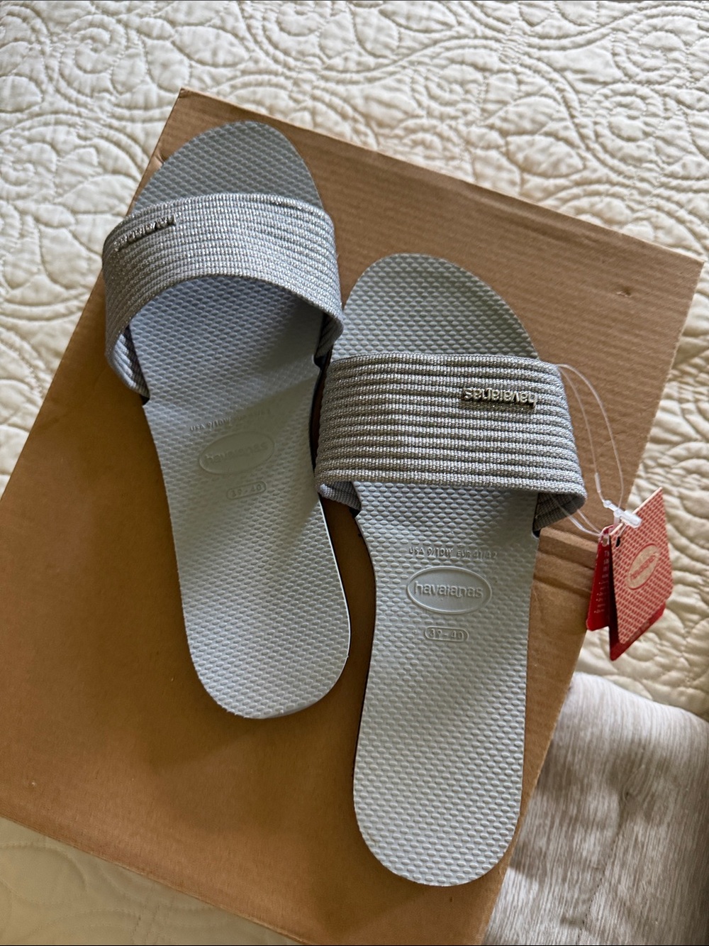 Havaianas Women's Light Gray Slide Sandals with Ribbed Strap
